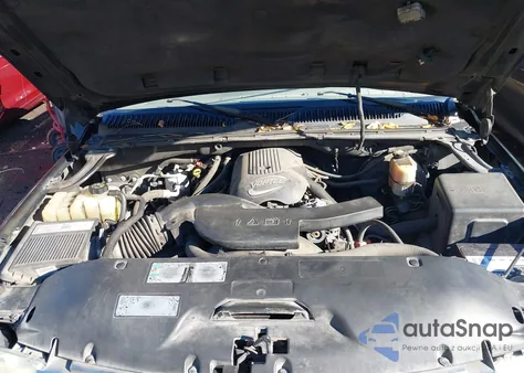 2002 Chevrolet Suburban 1500 Lt из США, поврежденный, VIN 3GNFK16Z92G358932